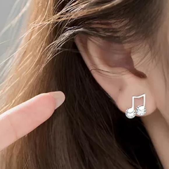 925 Silver Dainty Zircon Musical Note Treble Clef Stud - Picture 10 of 16